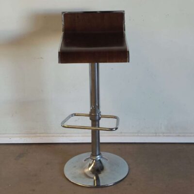 Designer stool. Tab_03