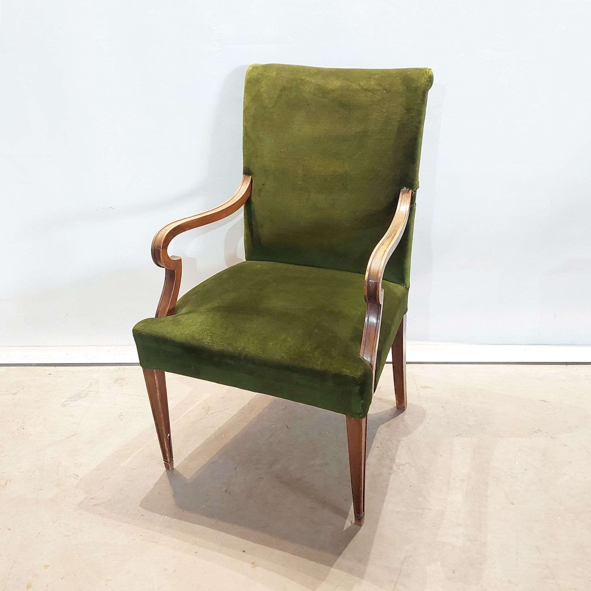 Green velvet desk chair. Son_95