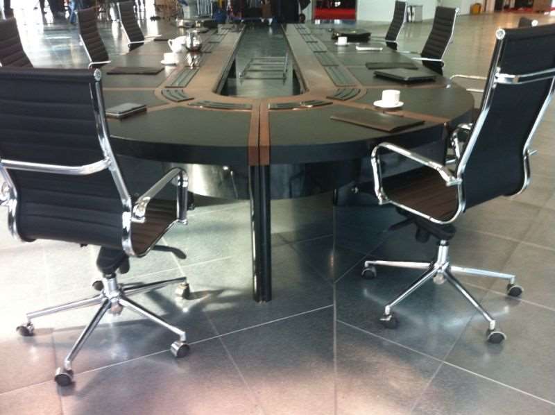 Boardroom table - Image 3