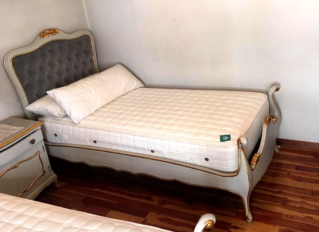 Palatial bed