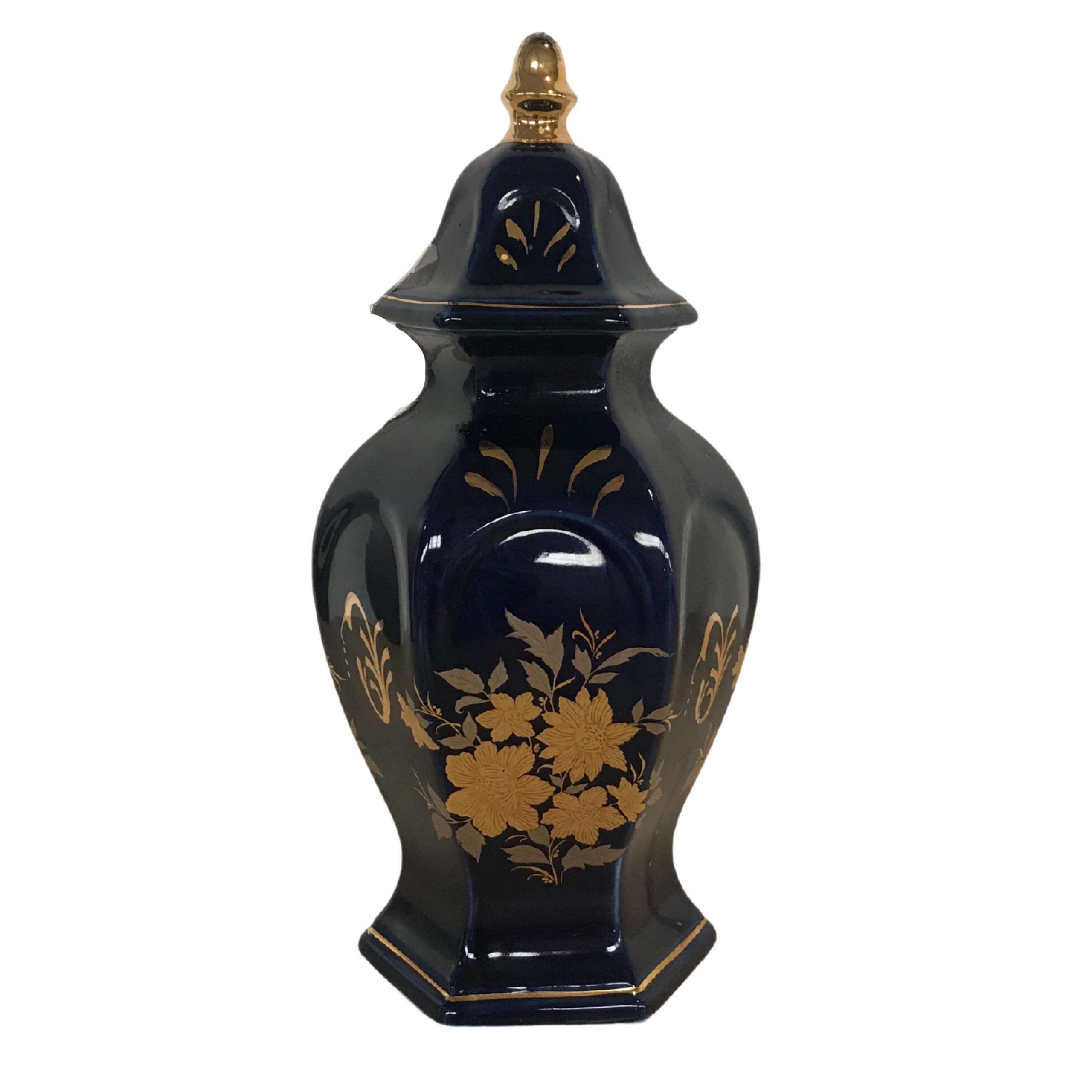 Small vase 16