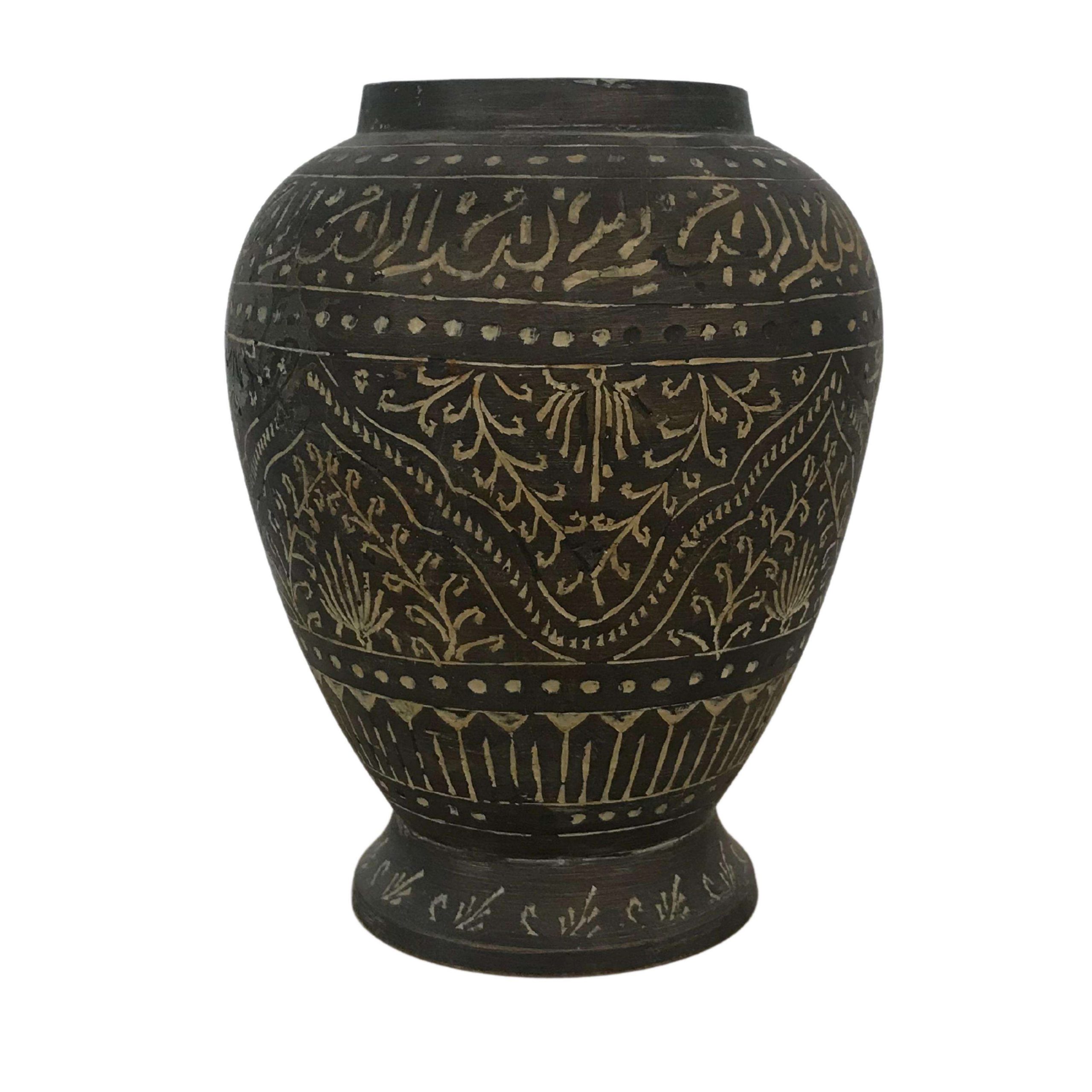 Small vase 33