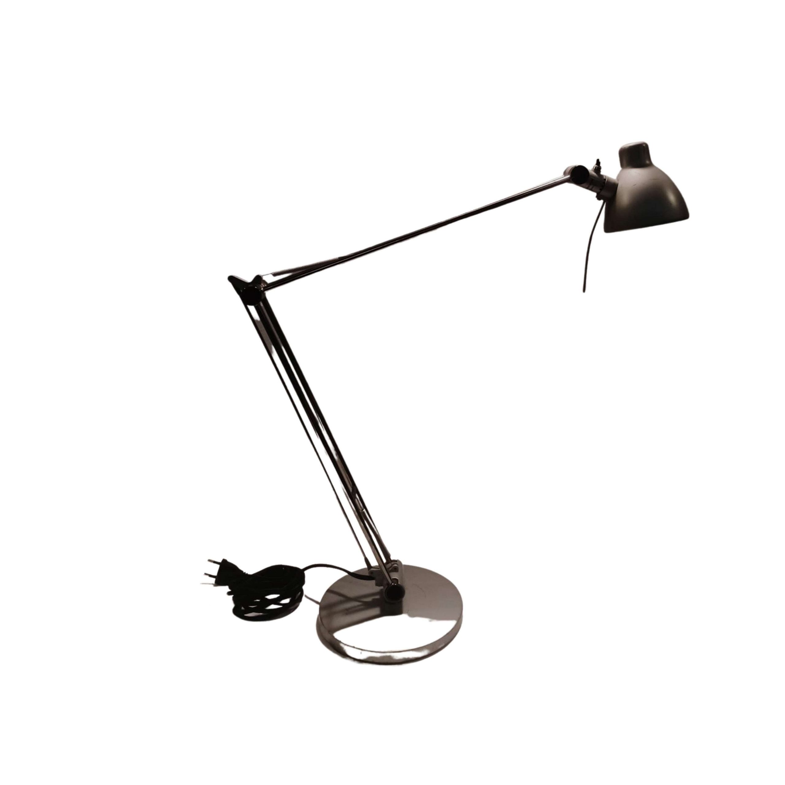Desk lamp