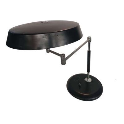 Desk lamp