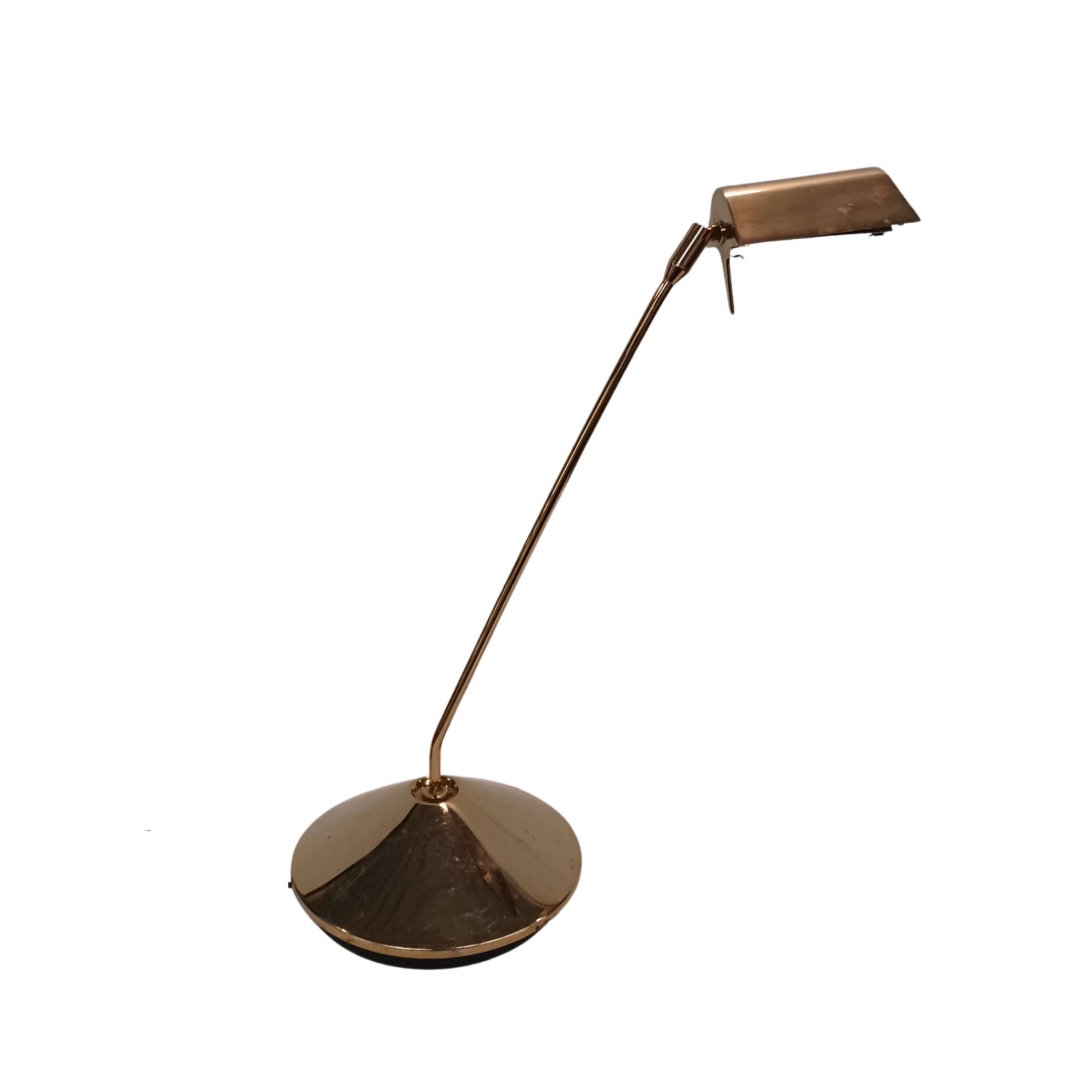 Desk lamp