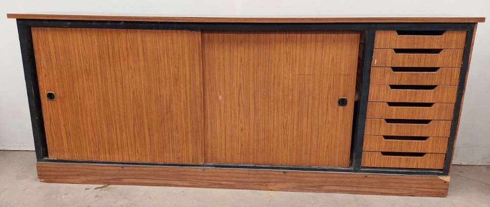 Sideboard with sliding doors and 8 drawers 584