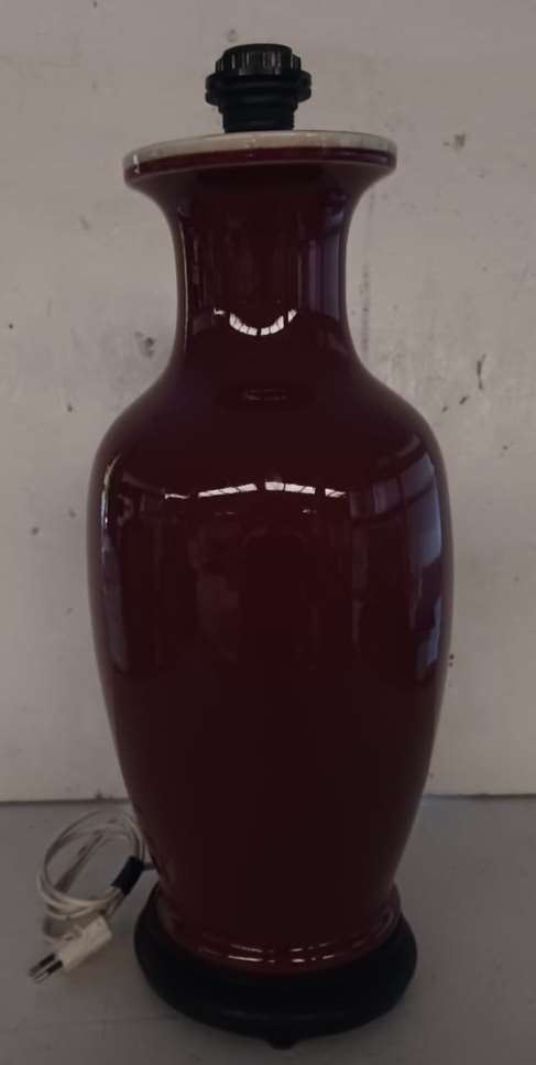 Garnet ceramic table lamp, amphora type