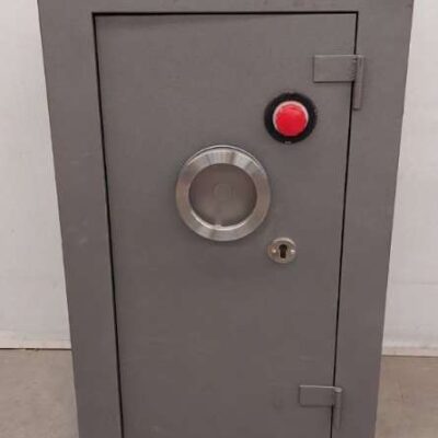 Gray Dummy Standing Safe 01797