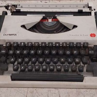 Máquina escribir Olympia Traveller portátil 03313