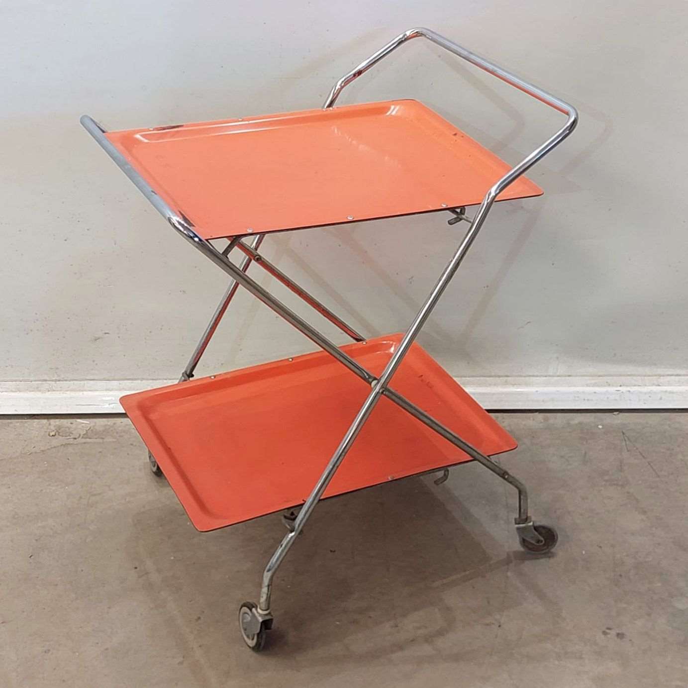 Beverage cart. 02624