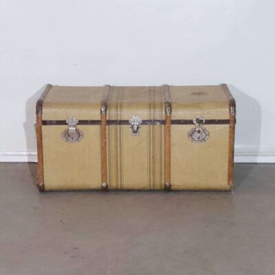 70s trunk type chest 04215