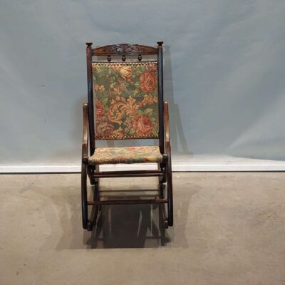 Wooden rocking chair. 04080