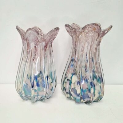 Two lilac and blue Murano glass vases 05097