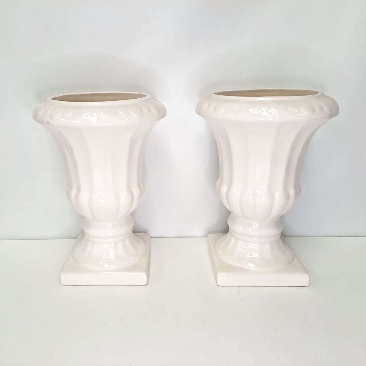White decorative tall cup 05440