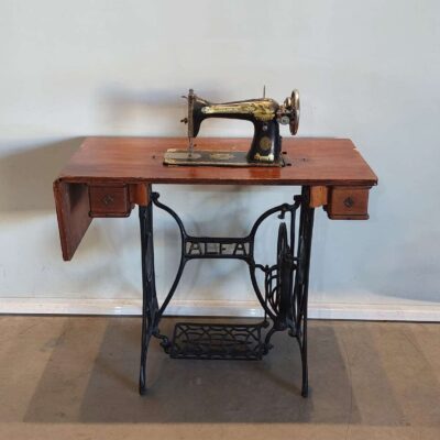 Máquina de coser 05778