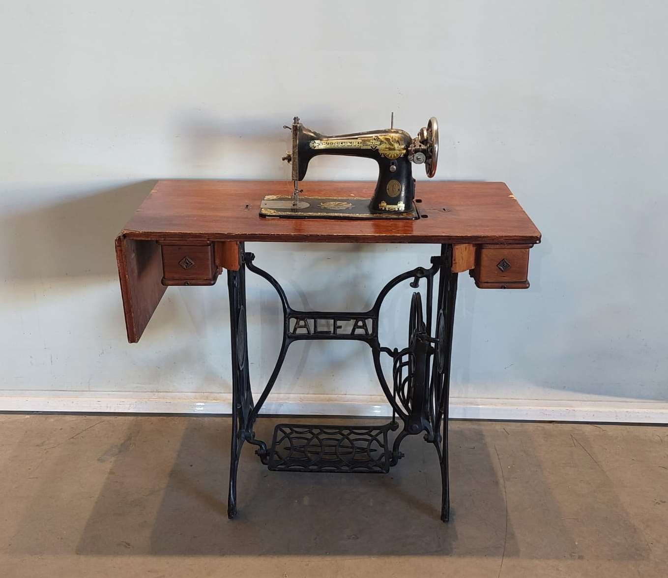 Máquina de coser 05778