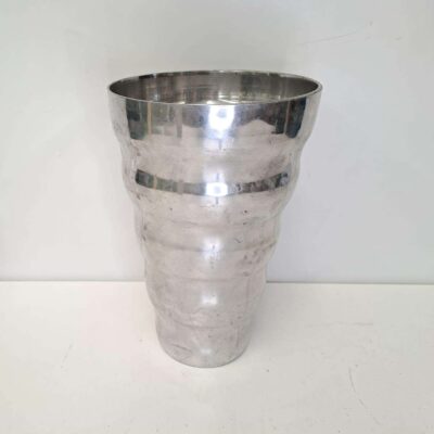 Metal vase. 05965