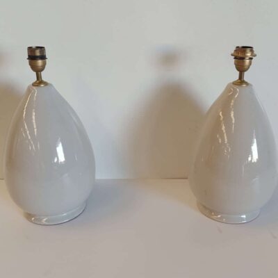 White ceramic lamp. 02789