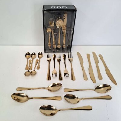 Gold cutlery. 06021