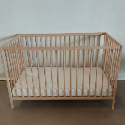 Wooden crib. Baby_06