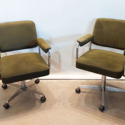 Office chair. 02386