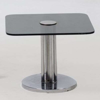 Chromed metal side table. 06649