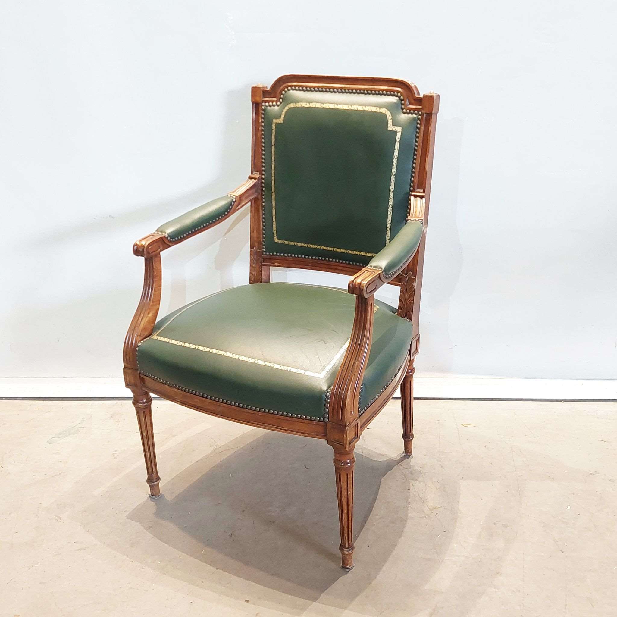 Elizabethan Armchair. 04556