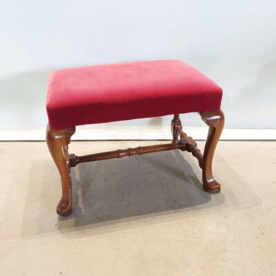 Queen stool. Esb_27
