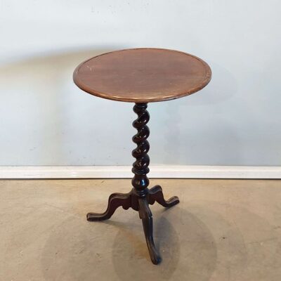 Victorian Table. 07334
