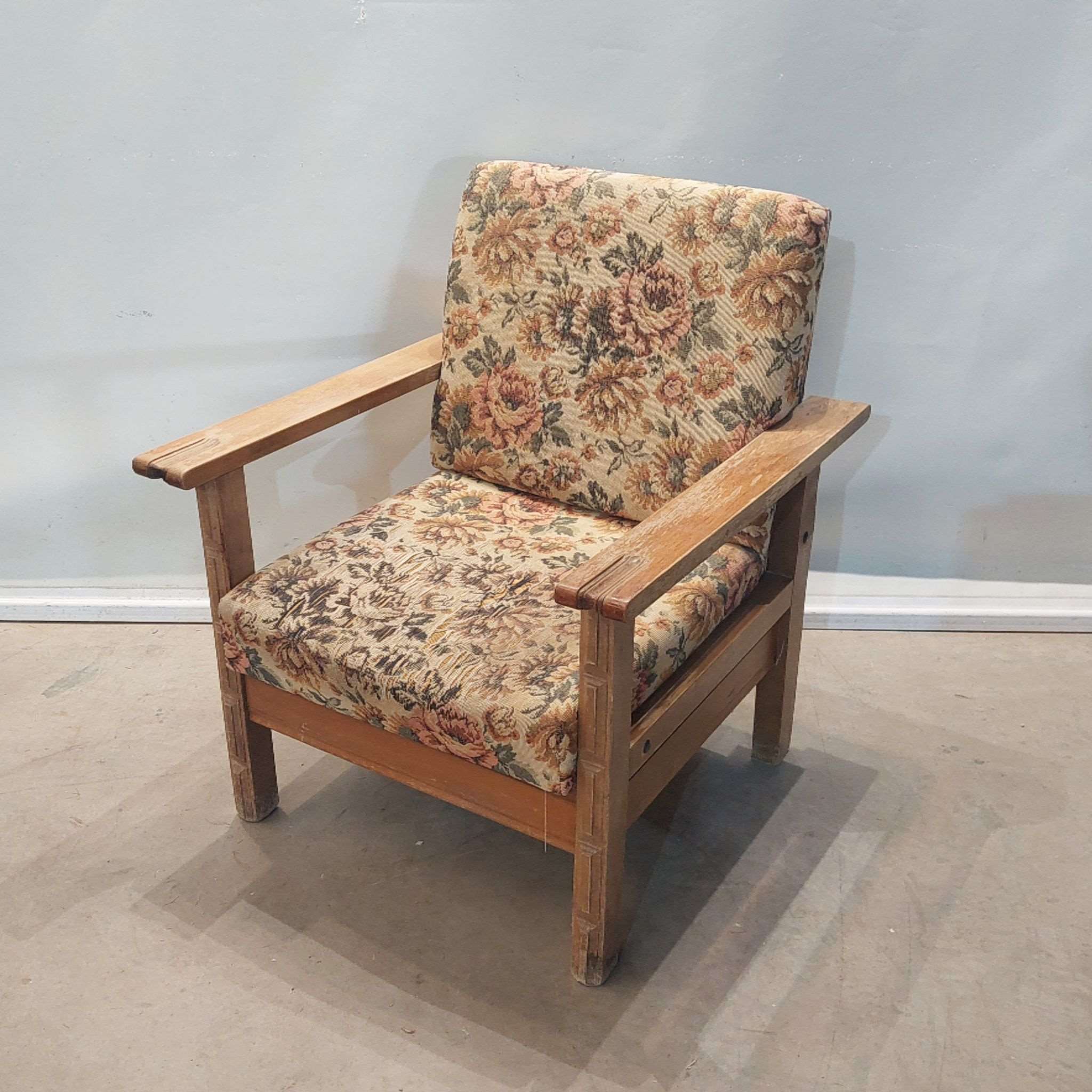 Butacas Mid-Century floral. 625