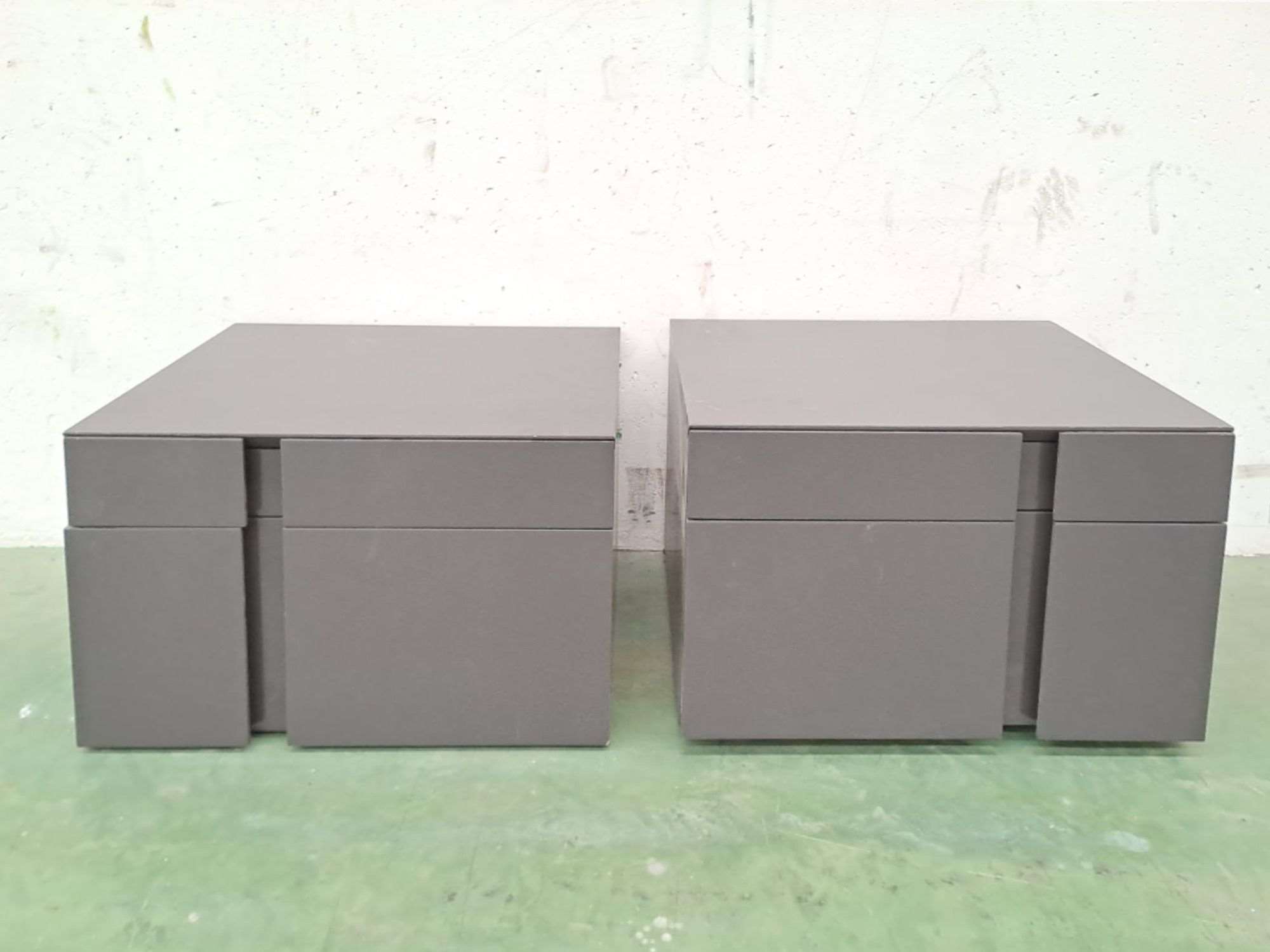 Cube bedside table. 07462