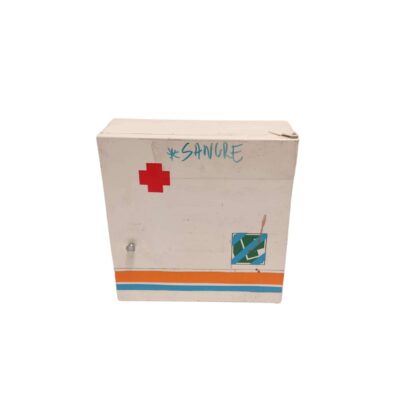 First aid kit 285