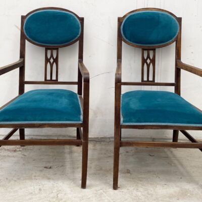 Pareja de sillas modernistas 07721