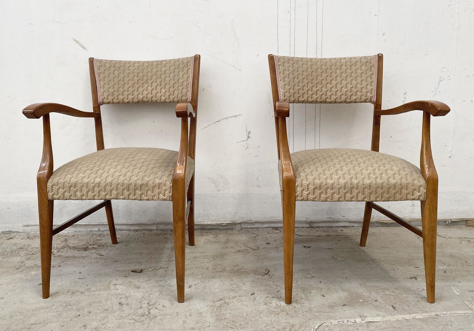 Pair of chairs 07722