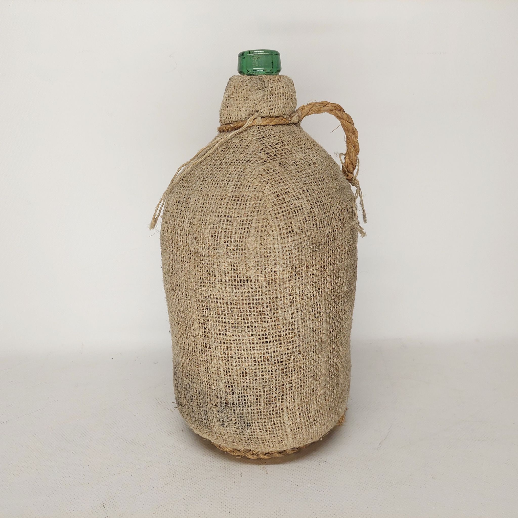Glass bottle 07805