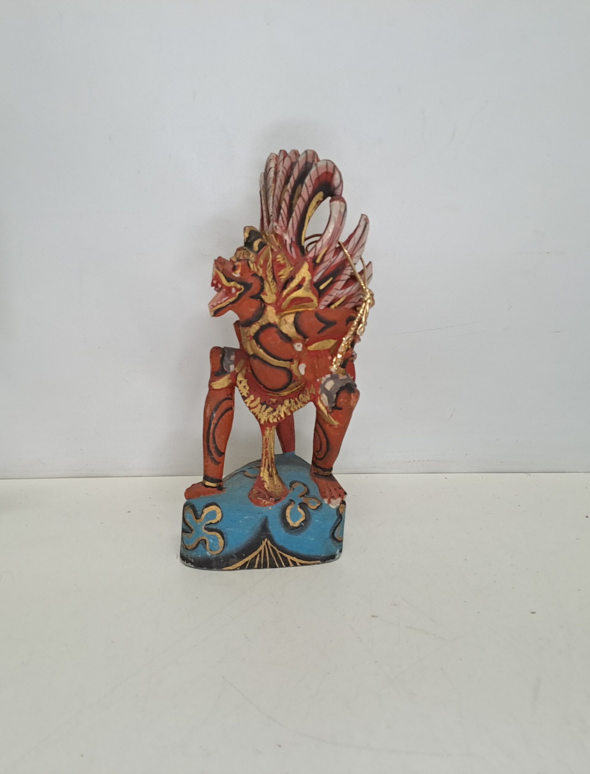 Wooden statuette. 04472