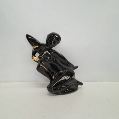 Ceramic figure. 07869