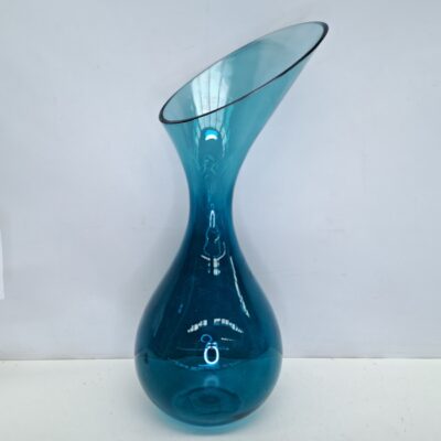 Glass vase. 09234