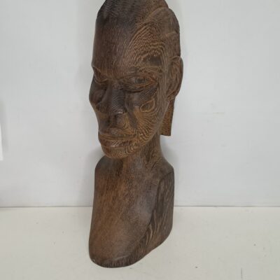 Female bust figure. 09837