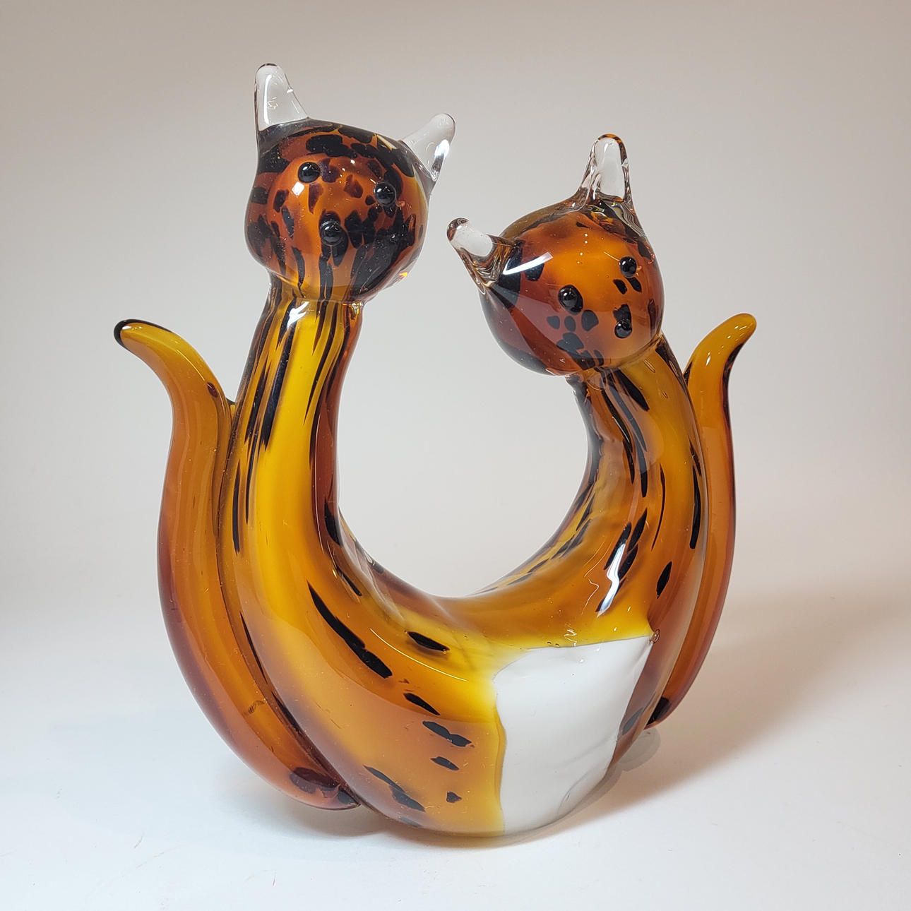 Vintage Murano glass cat statue. 10735. Rental for events, advertising, series, films.