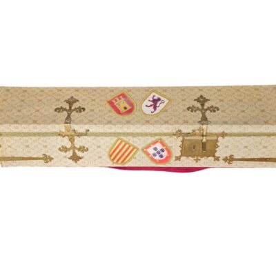 Artistic representation of the tomb of Christopher Columbus, inspired by the funerary monument located in the Cathedral of Seville, rental for events, advertising, films and series.