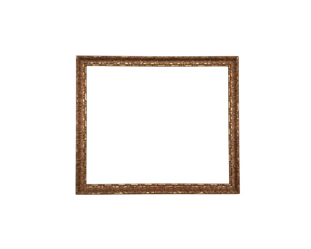 Marco grabado clásico con un acabado de color bronce y una sutil pátina gris, fabricado en madera sólida de ayous alquiler para eventos, publicidad, peliculas y series