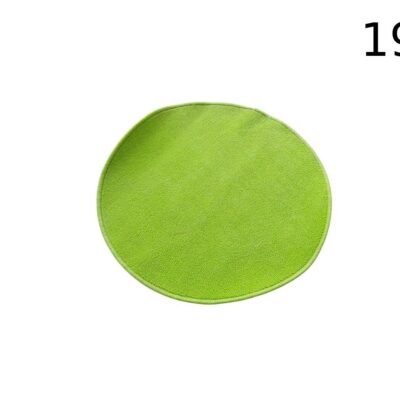 Alfombrilla de baño redonda de color verde, hecha de microfibra suave o fieltro y diseñada para ser antideslizante alquiler para eventos, publicidad, peliculas y series
