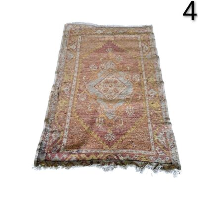 Alfombra turca vintage de estilo Oushak con motivos geométricos desgastados alquiler para eventos, publicidad y peliculas