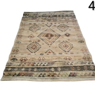 Handmade Ghashghai oriental rug with spun wool for rent for events, advertising, films and series.