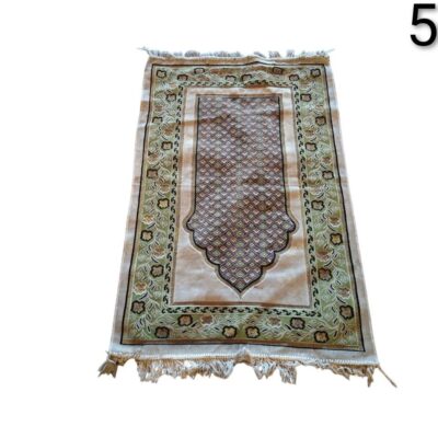 Muslim prayer rug with tassels, perfect for meditation or pilgrimage, for rent for events, advertising, films and series.