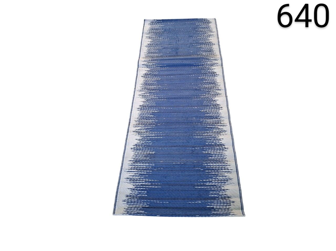 Corridor style carpet, probably from Safavieh's Cabo collection, with an abstract geometric design in blue and white, for rent for events, advertising, films and series.