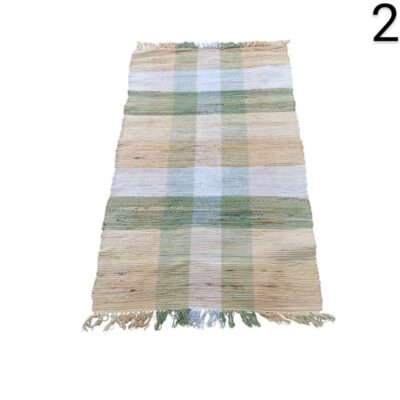 Alfombra Chindi hecha a mano con algodón reciclado en tonos pasteles verdes, blancos y beige alquiler para eventos, publicidad, peliculas y series