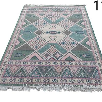 Alfombra Kilim turca vintage hecha a mano con lana y un diseño geométrico alquiler para eventos, publicidad, peliculas y series