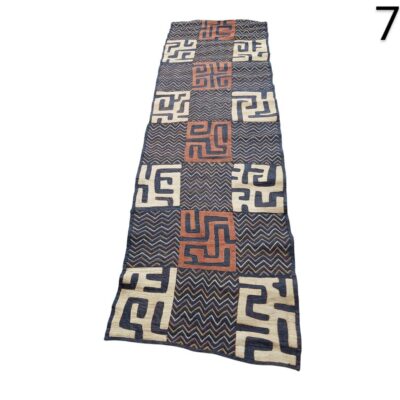 Handmade Kuba carpet from the Democratic Republic of Congo for rent for events, advertising, films and series.
